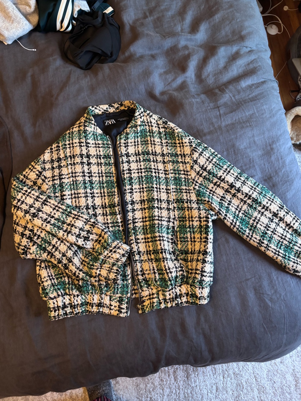 Zara Green, oversized White & Black Tweed Zip Jacket